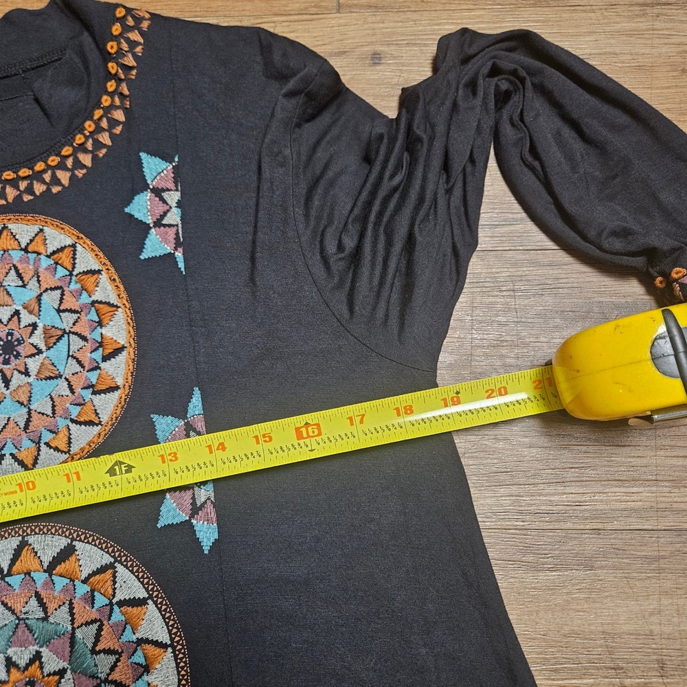 Double D Ranch Black Mandala Embroidered Tunic Top Rayon Womens M Boho Festival - Picture 6 of 6